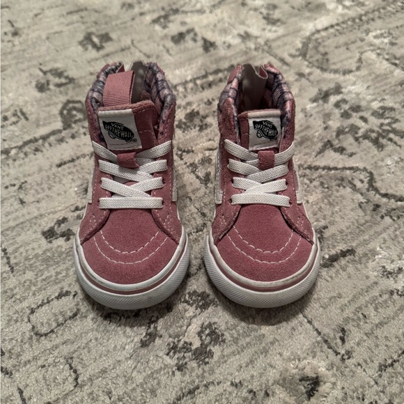 Toddler Vans - Picture 1 of 3
